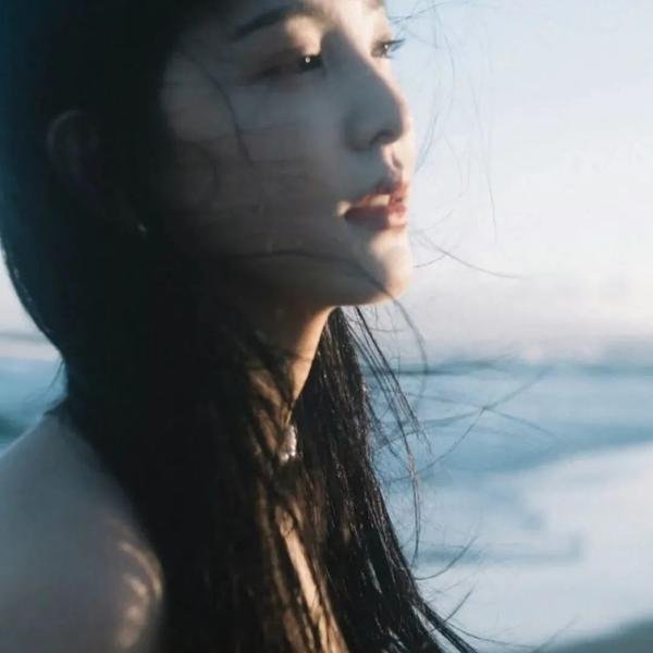 生活艰难所以快乐